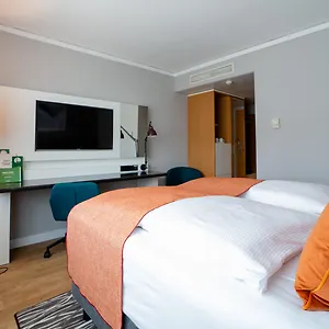 4* Hotel Berlin Airport - Conference Centre By Ihg